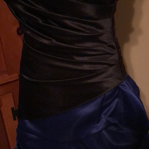Black and Blue satin strapless/string strap dress - Picture 4 of 6